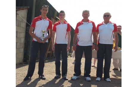 VAINQUEURS DE LA DEUXIEME MANCHE ET PREMIERS AU CLASSEMENT DES DEUX MANCHES