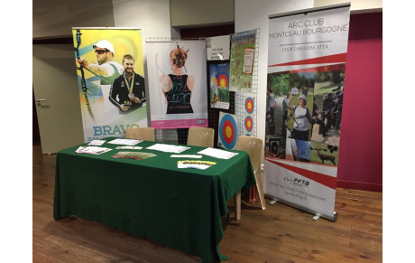 NOUS ETIONS AU SALON DES ASSOCIATIONS DE MONTCEAU